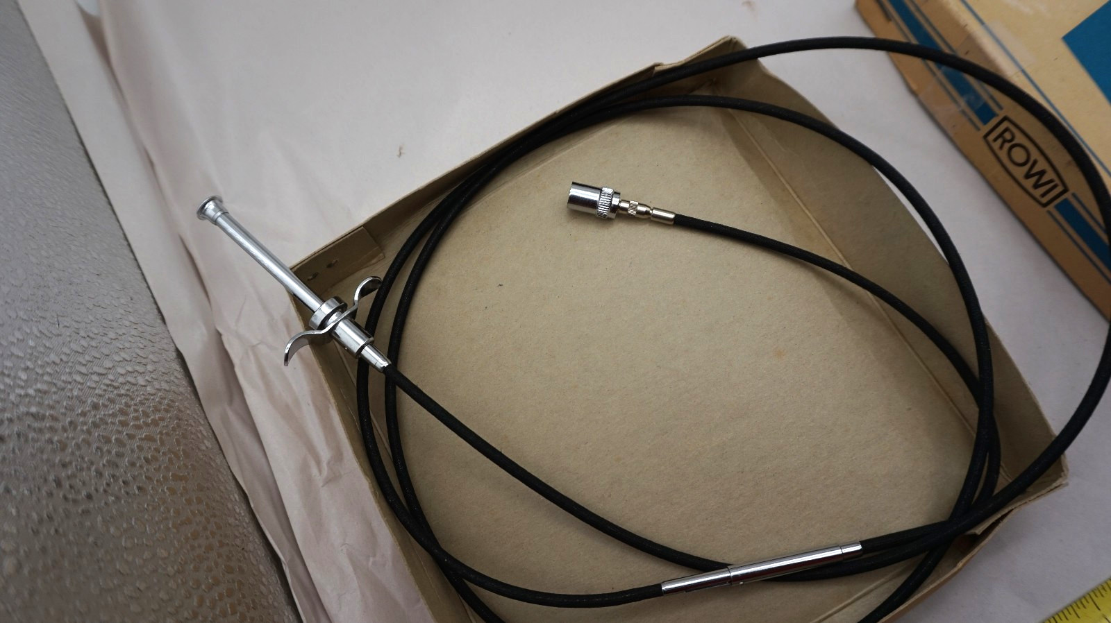 Leica ROWI 63 inch Mechanical FLEX Spring Cable Shutter Release Trigger + RARE