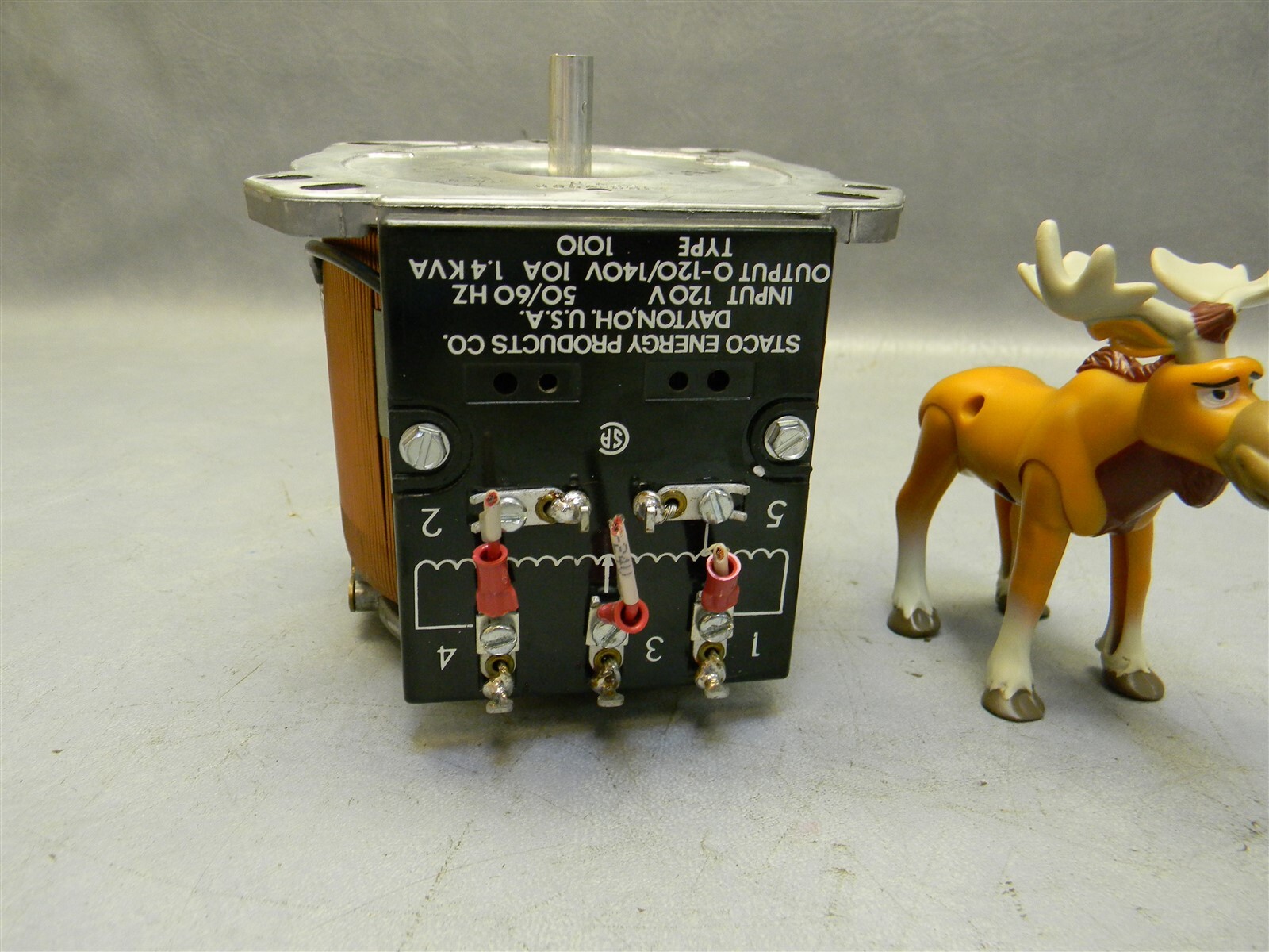 Staco Energy 1010 Motorized Variable Transformer 120 V Input