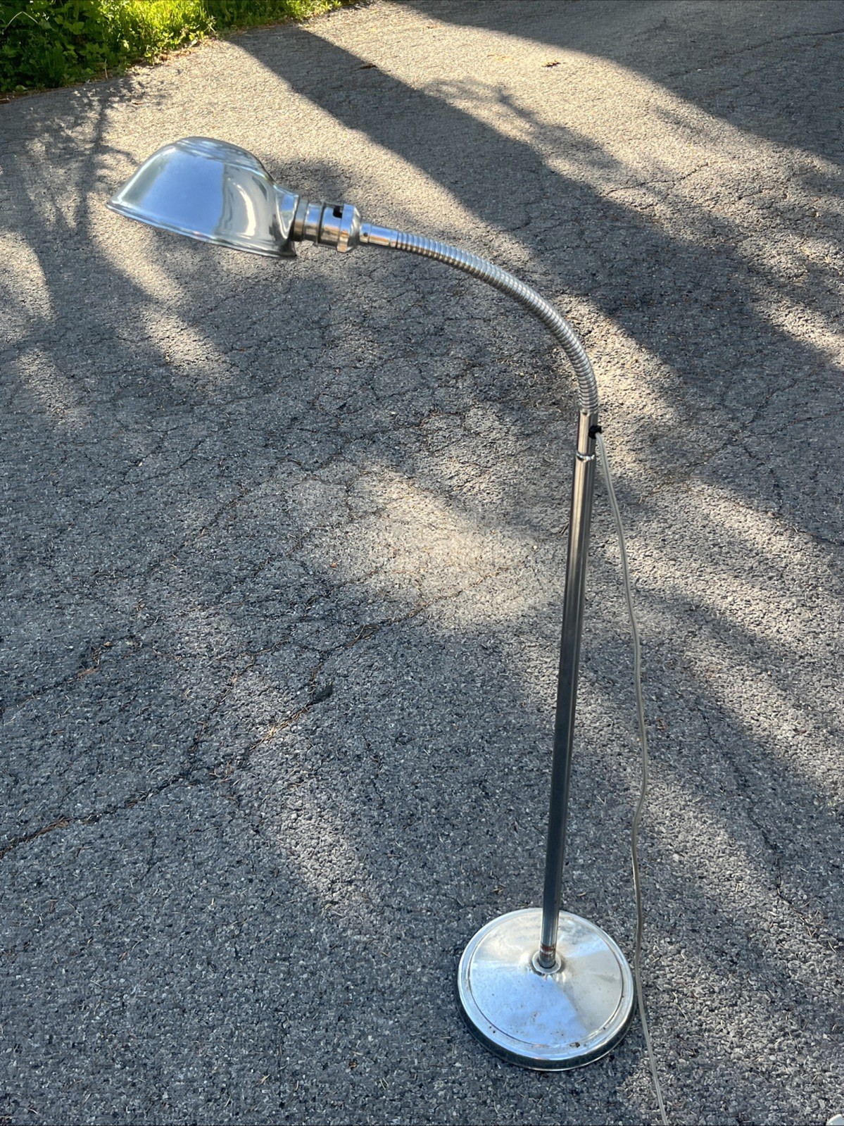 VTG Chrome Gooseneck Medical Floor Lamp Industrial Light Dental Antique Working!
