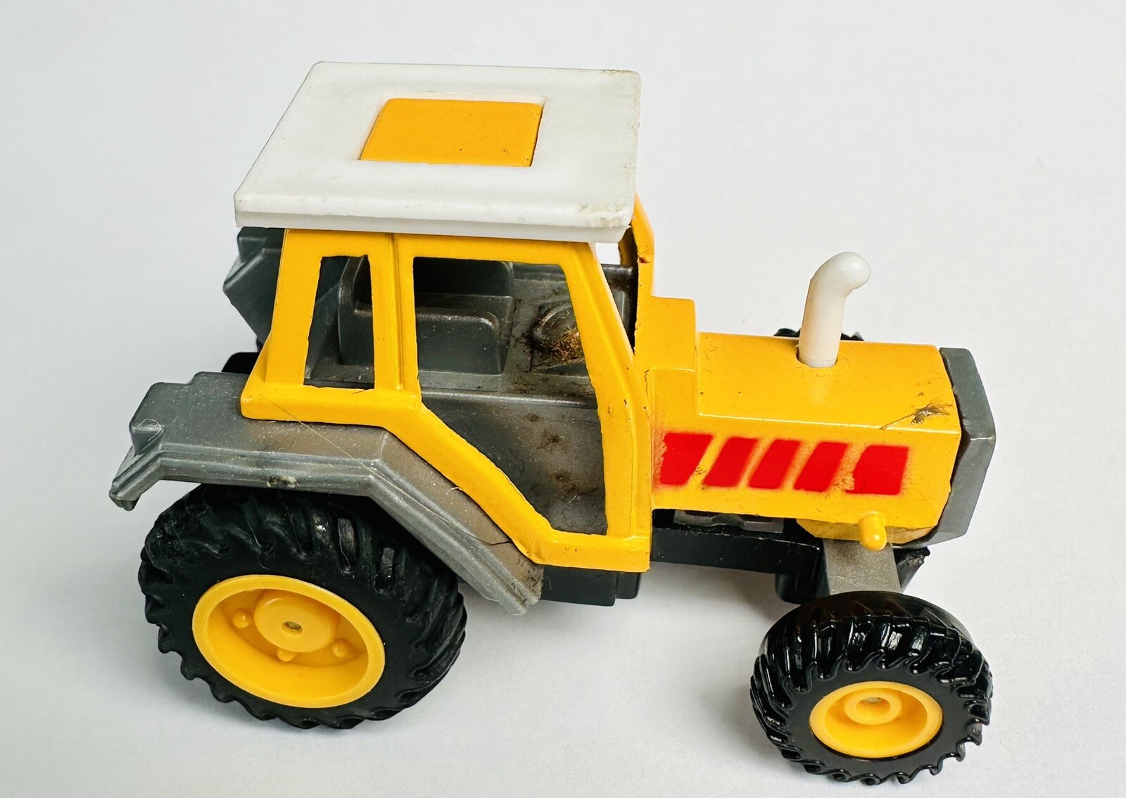 High Speed Farm Tractor w/Cab, Trailer Hitch & Rubber Wheels No. 6056P Pull & Go