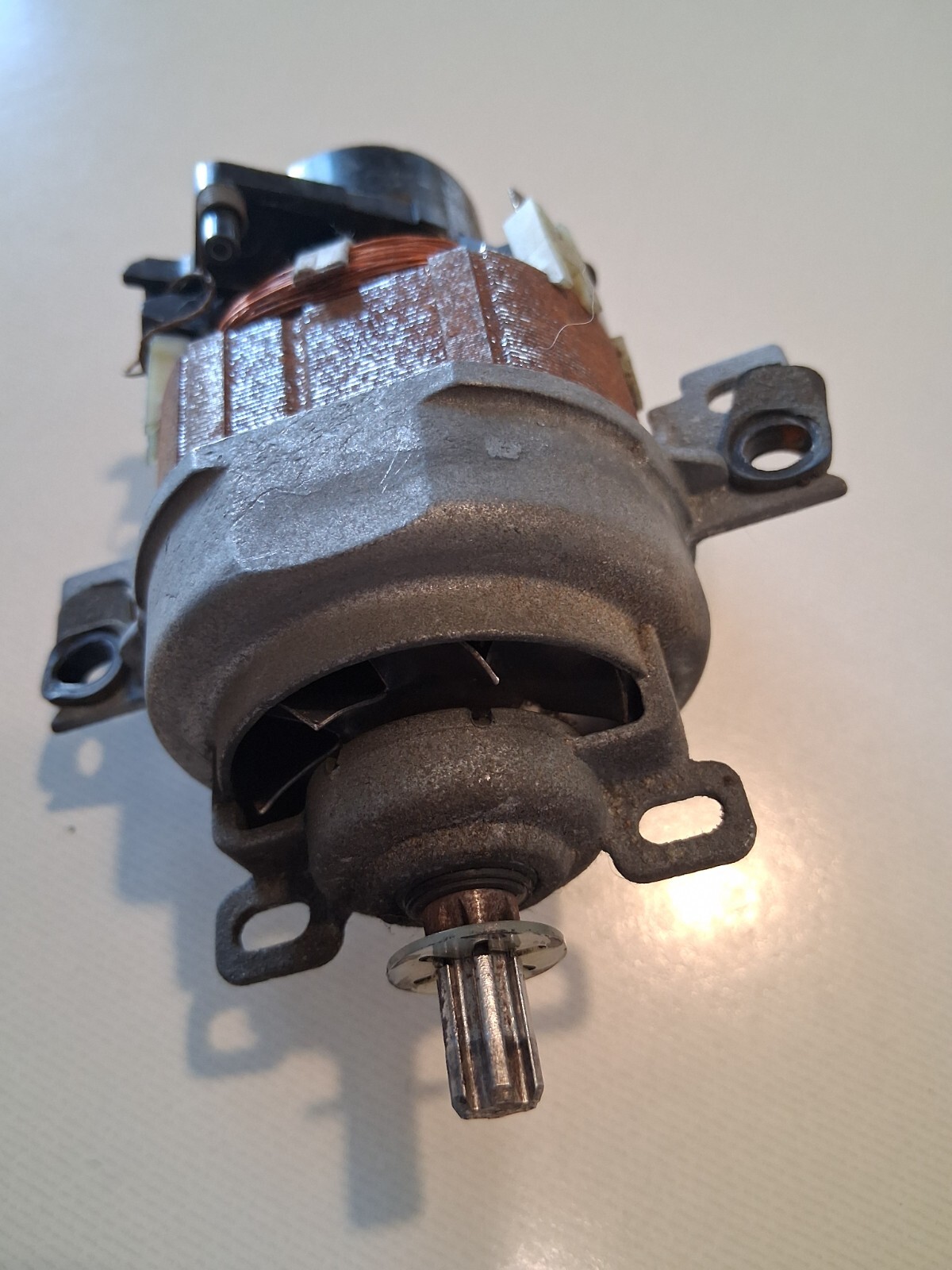 lux 4000 upright lower motor