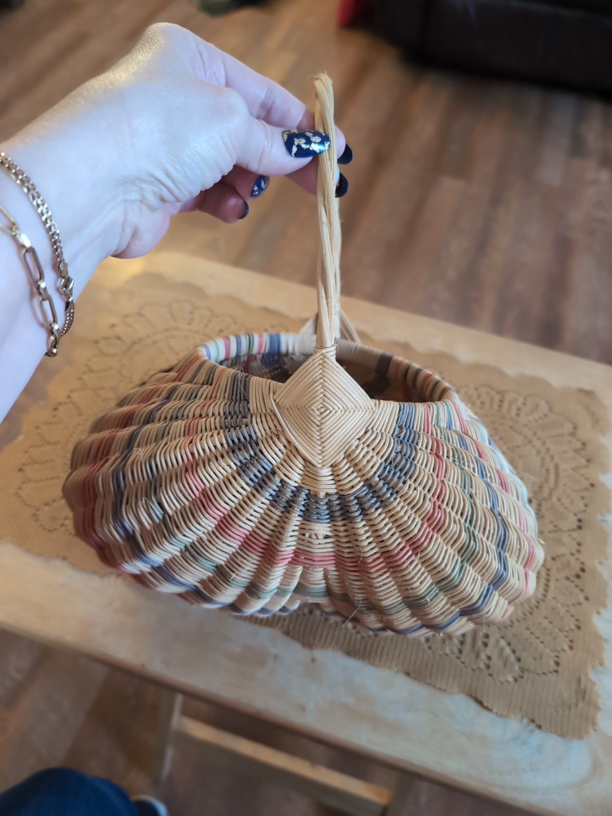 10.5" Wicker Buttocks Basket, Stripes w/ Handle