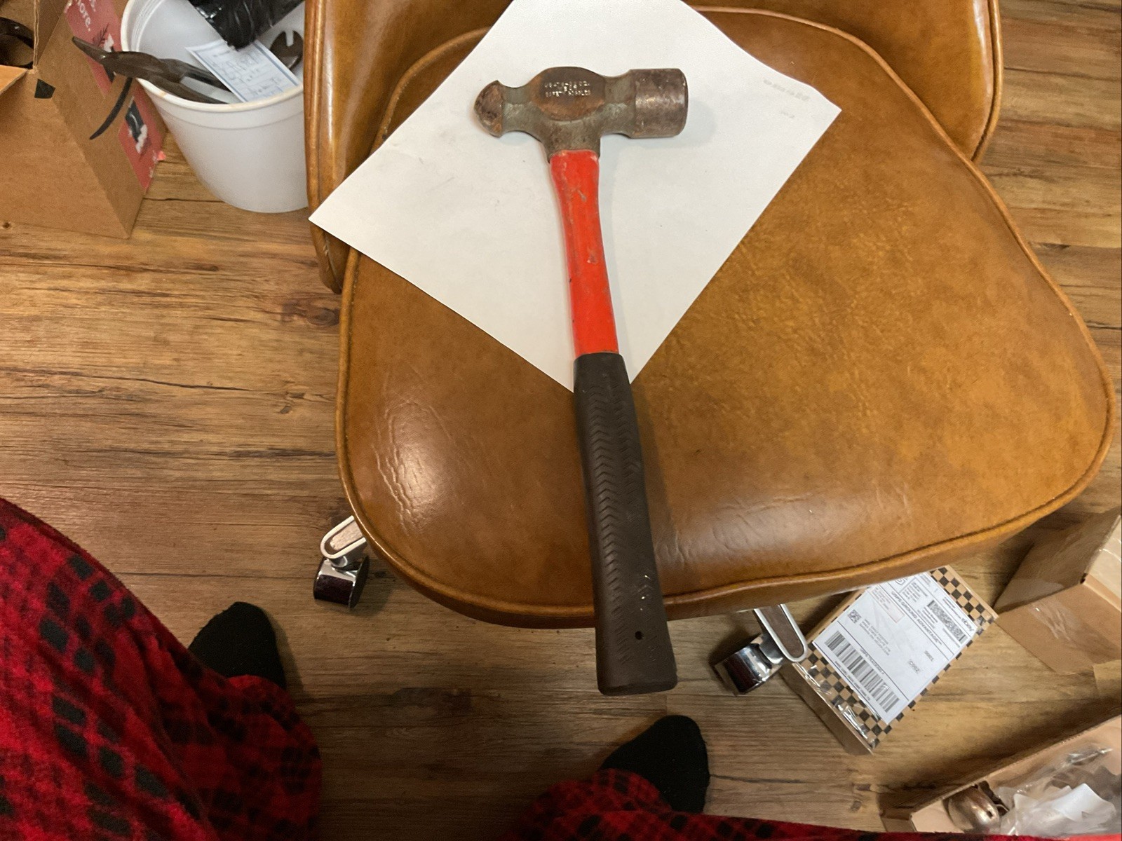 CRAFTMAN BALL PEEN HAMMER.. # 38476– 32 oz Red Trade Mark..