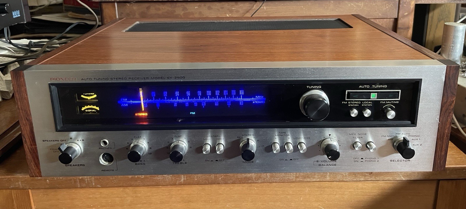 Excellent 1972 Pioneer SX-2500 Stereo Receiver w/ Remote & shipping boxes #20588