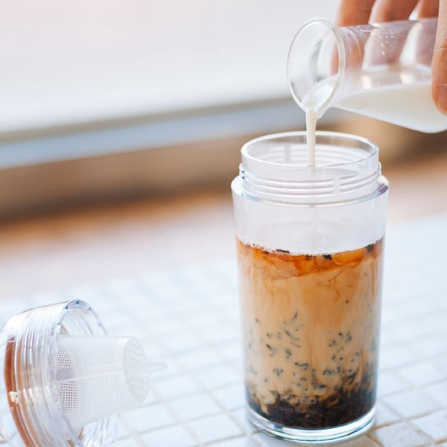 Hario Cold Brew Bottle 135 Ounces Smoky Green Heat Resistant Glass Tea Maker
