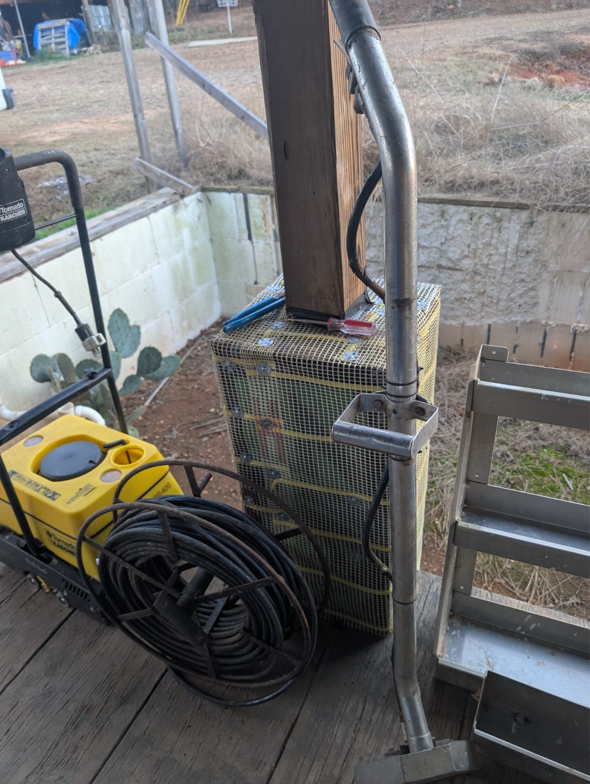 Rotovac CFX continuous flow extractor w/ wand and hos set – automatic pump out