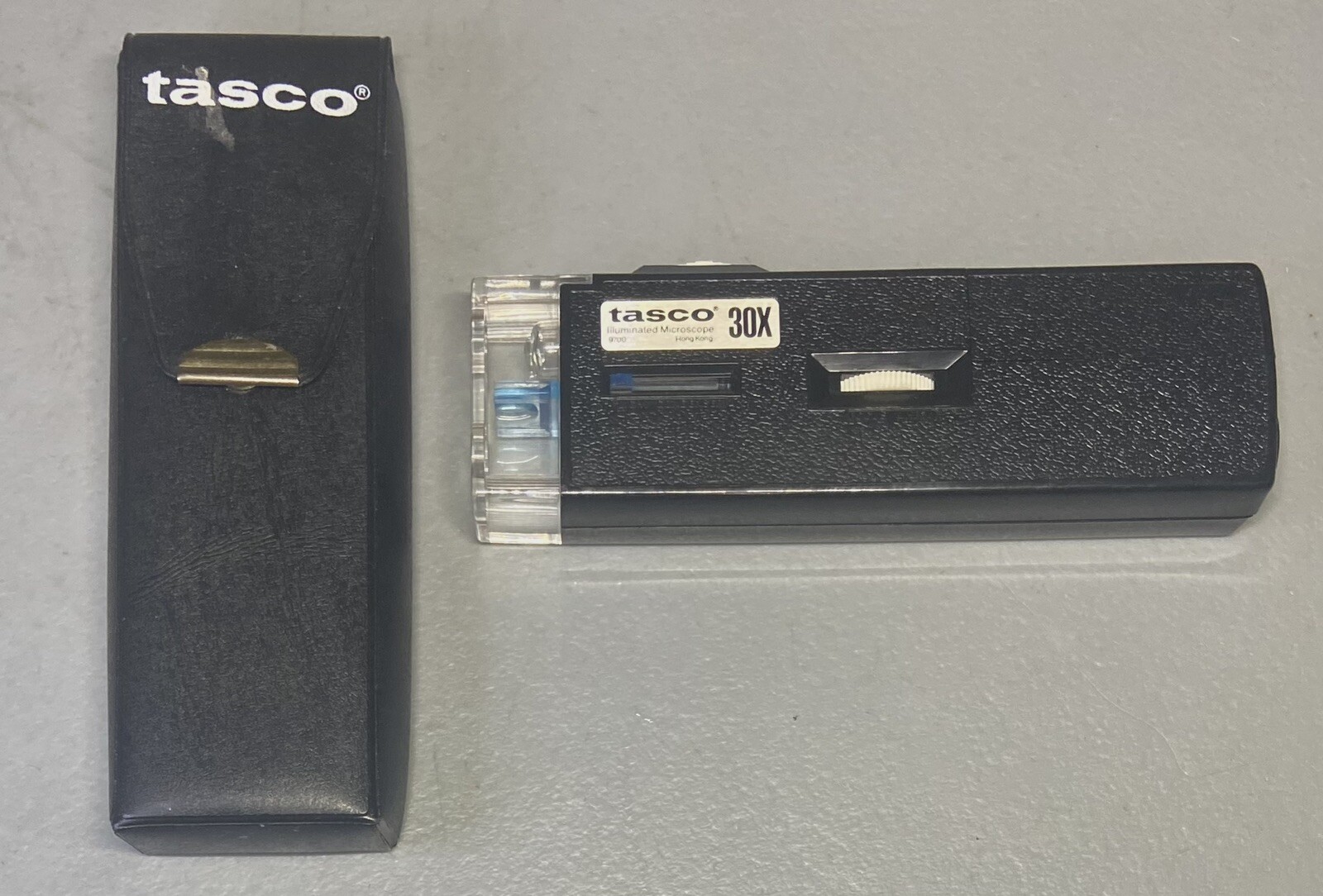 Vintage Tasco Illuminated Microscope 9700 30X Jeweler Hobbyist Pocket Magnifier