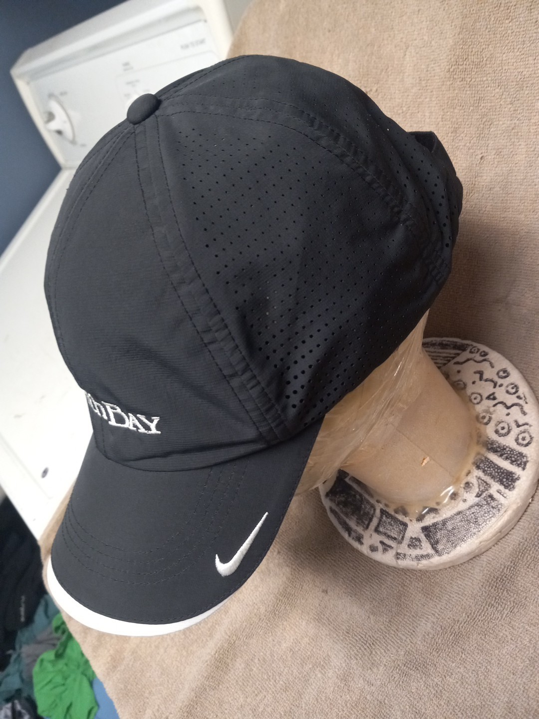 South Bay - Lightweight Black & White Nike Golf Hat - Adjustable