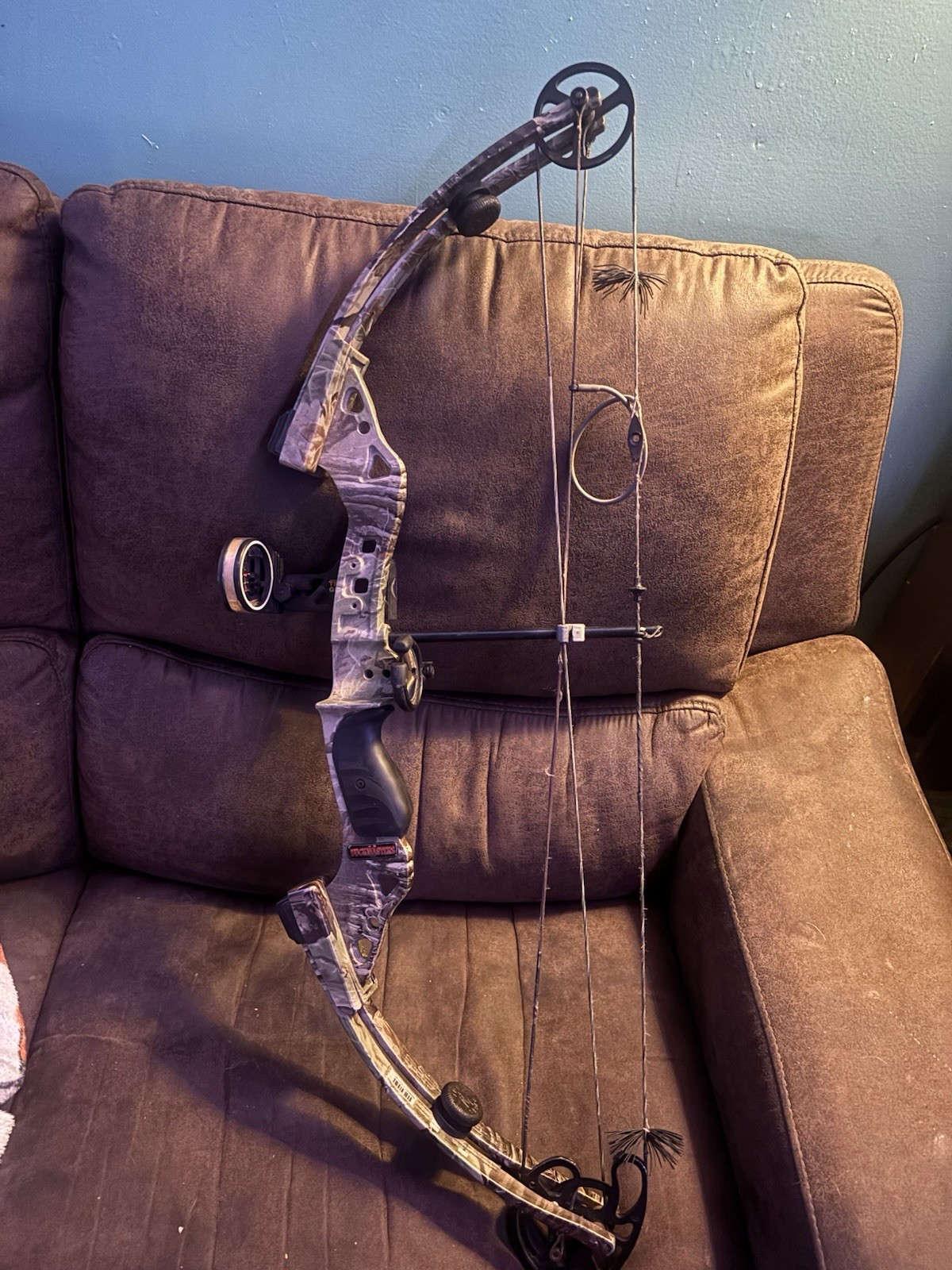 PSE Nova Compound Bow Camouflage Right Hand Bow Hunting Aluminum