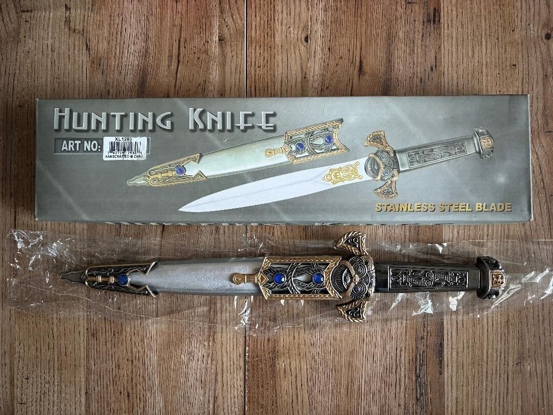 Tomahawk Hunting Dagger Knife XL1293 stainless steel blade over 13 inches