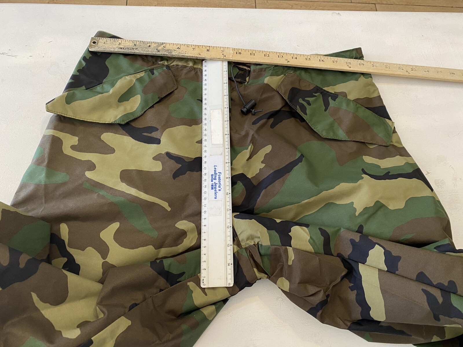 Men’s US Army Nylon Blend Reversible Camo Pants Size Large