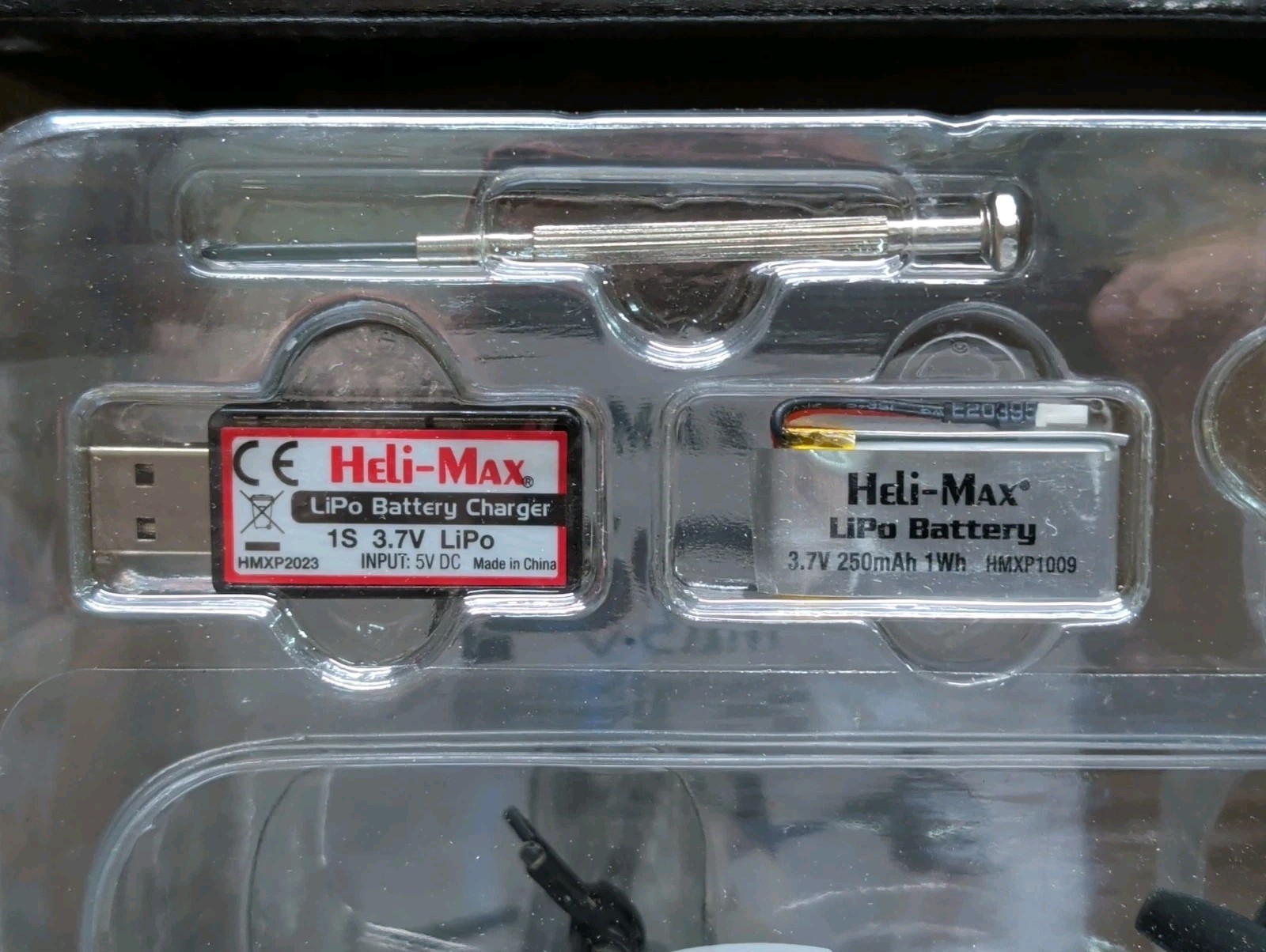 HELI-MAX 1SQ V-CAM TRANSMITTER READY QUADCOPTER OPEN BOX