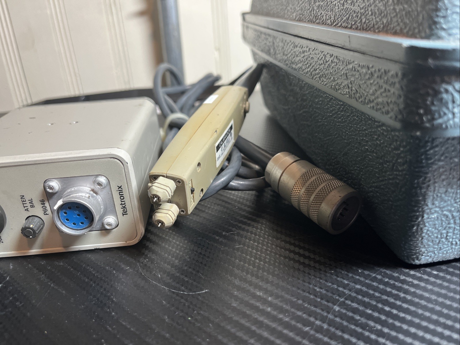 Tektronix P6046 (Parts Unit) W/ CASE
