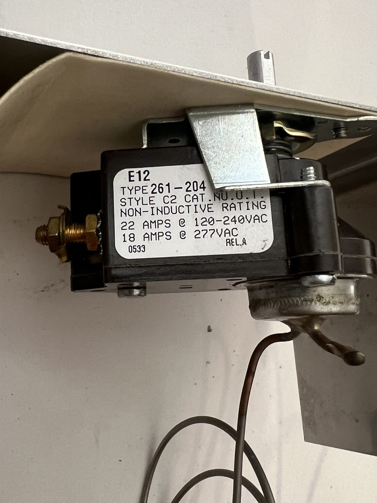 White Rodgers E12 Type 261-204 Thermostat 265°F SPST 120-240VAC 22A 6' Capillary