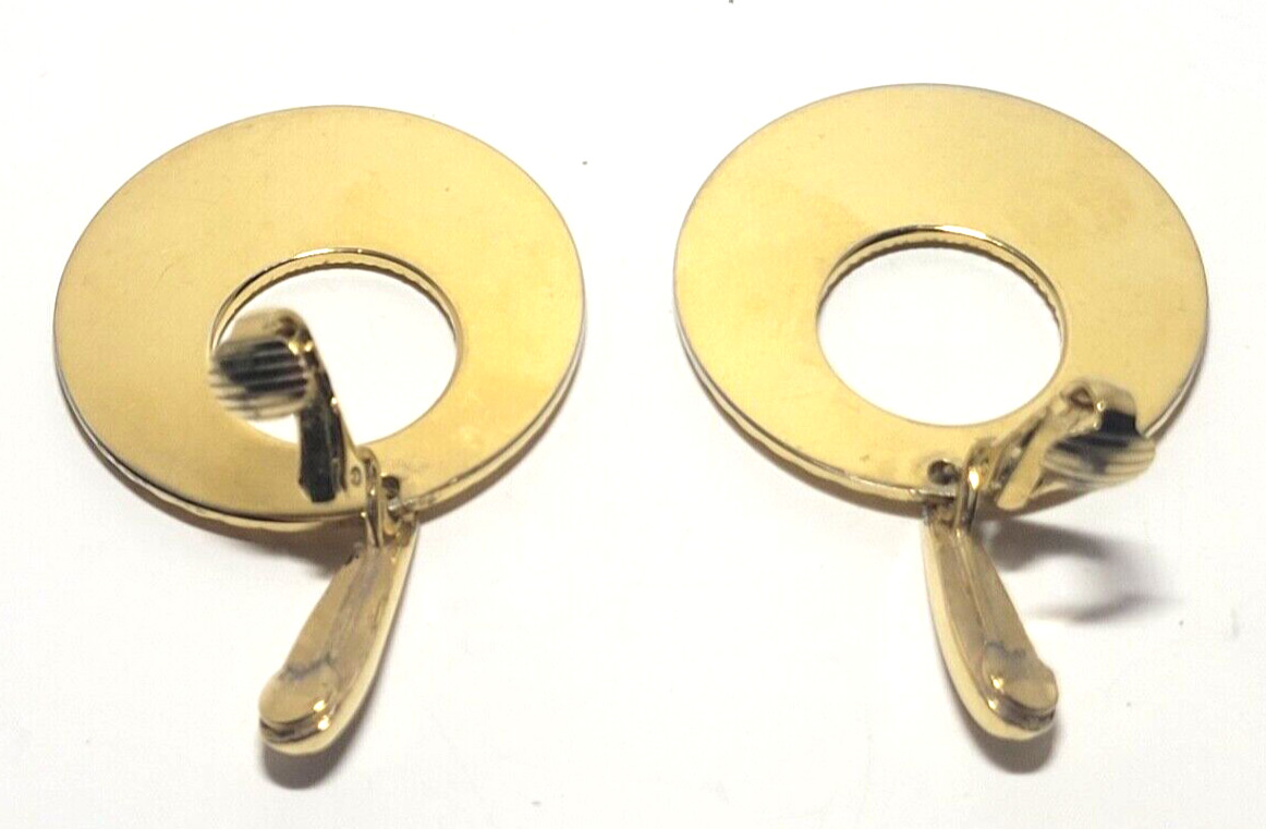 Trifari Earrings Clip On Dangle Swirl Pattern