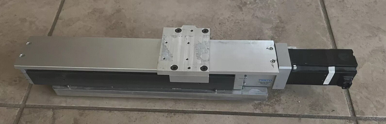 Festo Linear Actuator 562779 Elektroschlitten EGSK-33-200-10P With Drive Motor