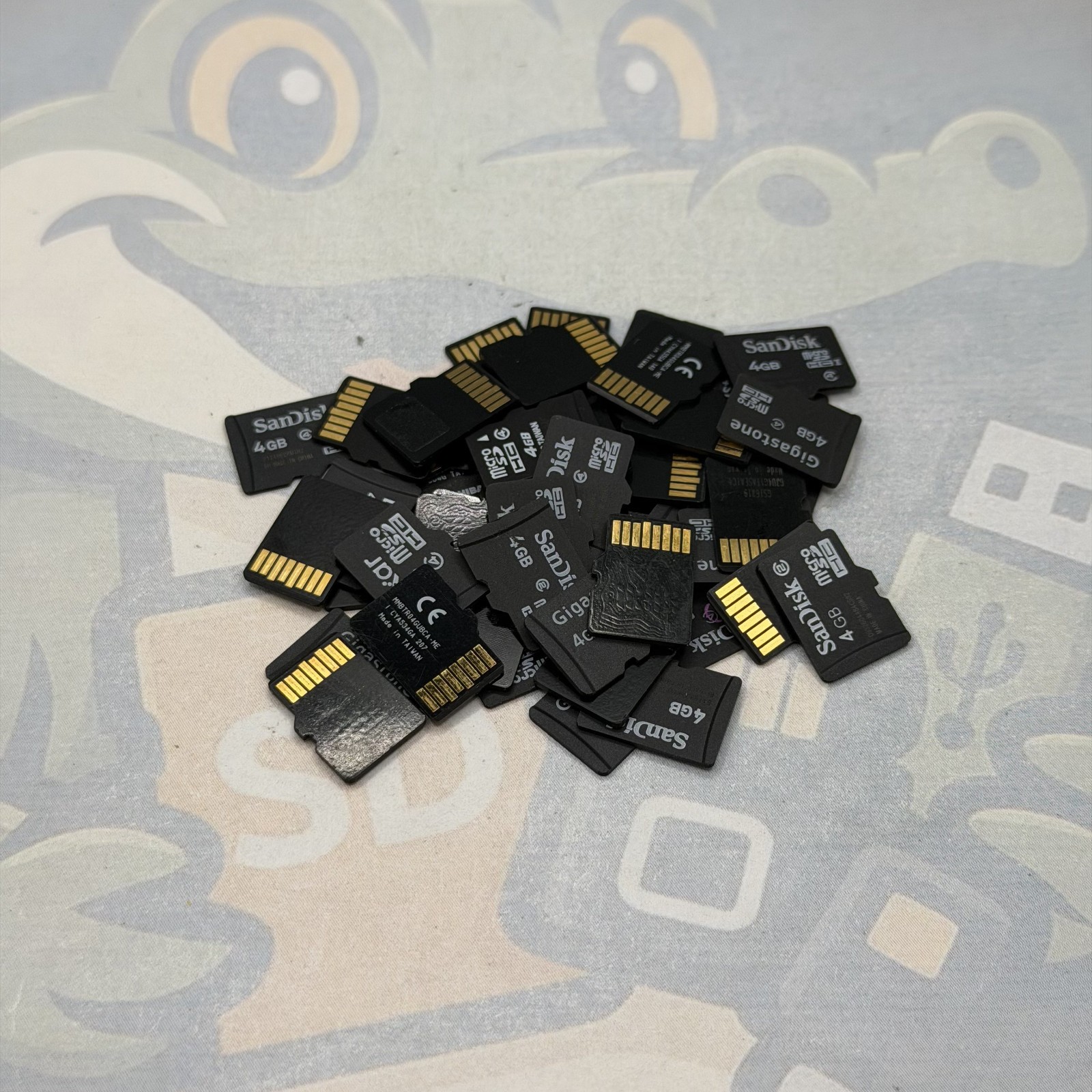 LOT of 10 4GB MicroSD cards - Untested - Various Brands - Sandisk Transcend PNY