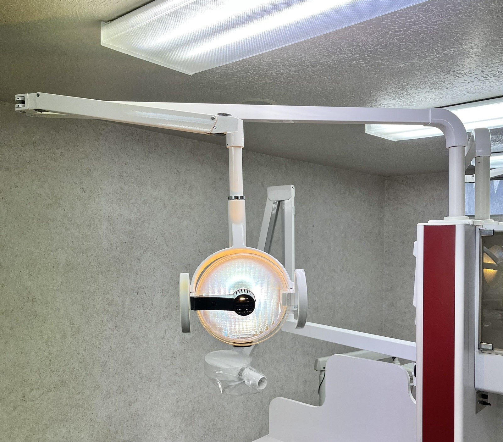 Belmont Clesta AL507T Cabinet Mount Dental Exam Light - Complete -
