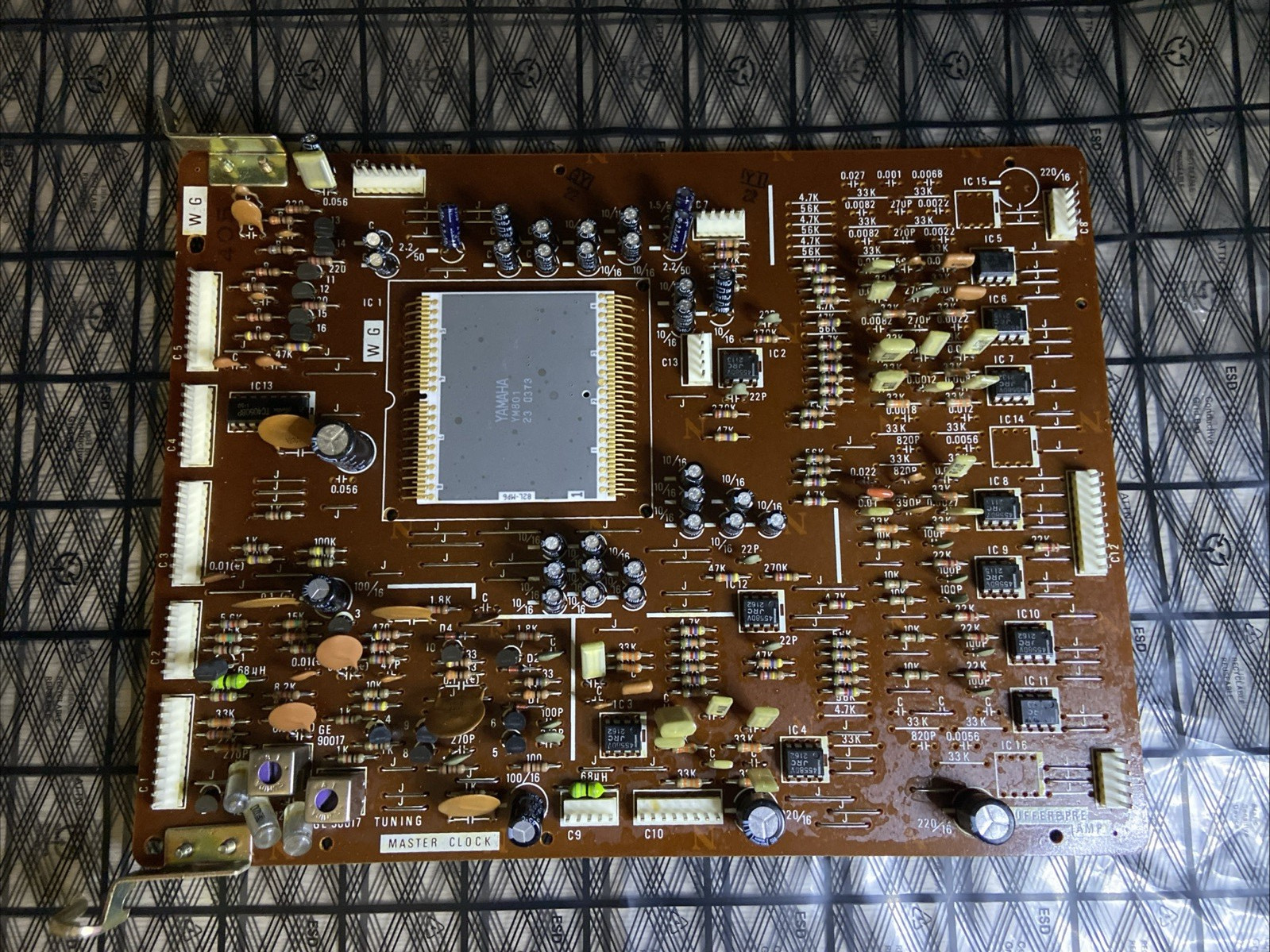 YAMAHA ELECTONE 405i ORGAN Board LC25826 GCMK-29EHB YM801
