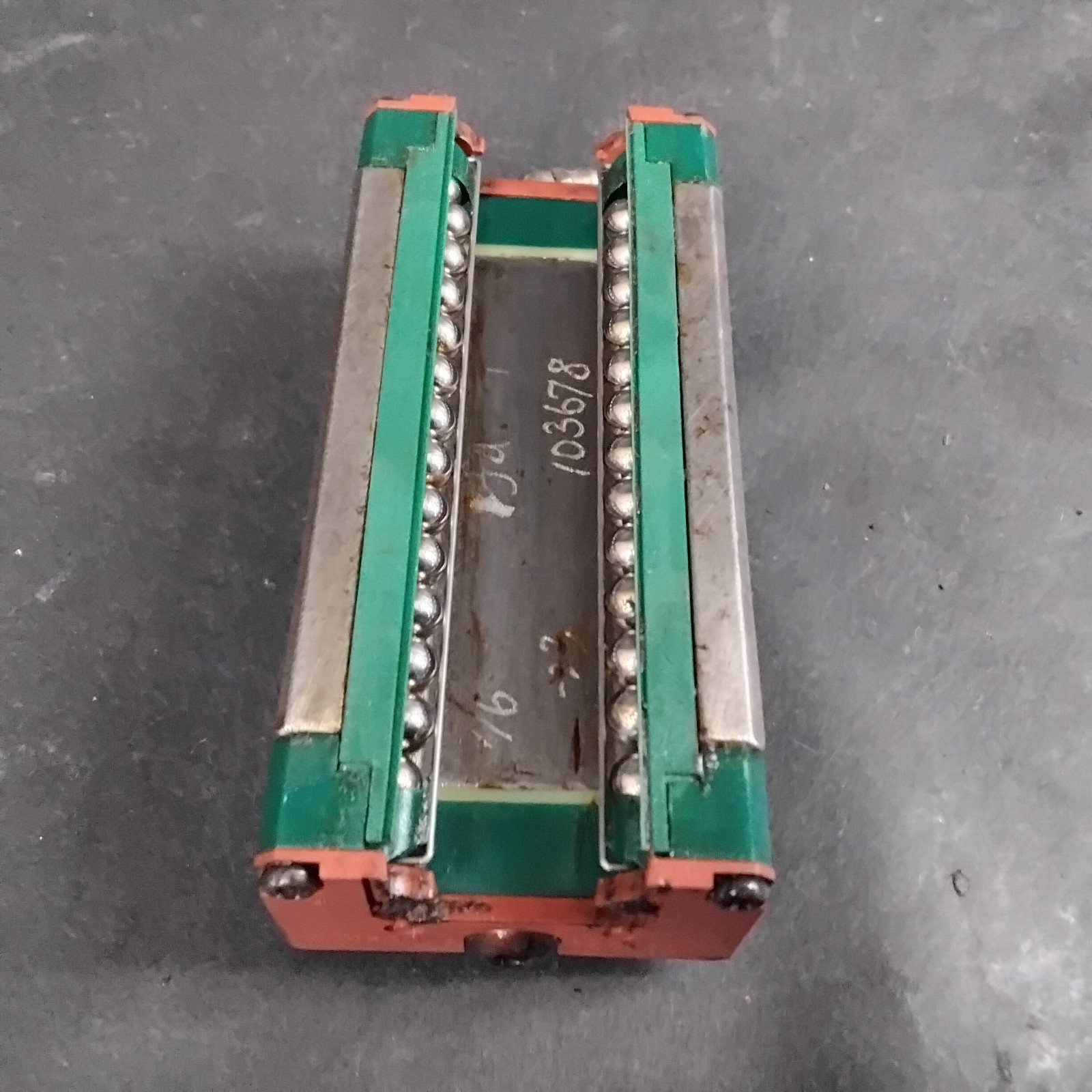HIWIN LG25 LINEAR GUIDE SLIDING BLOCK ($50 OBO)