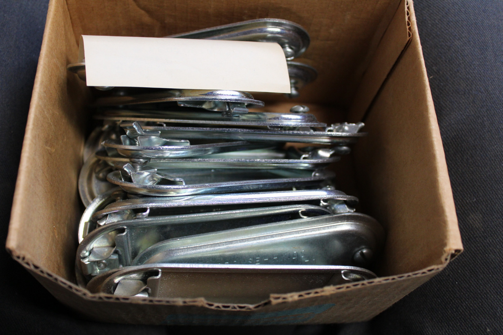 20 Crouse-Hinds 470 condulet covers 1-1/4" Obround NIB