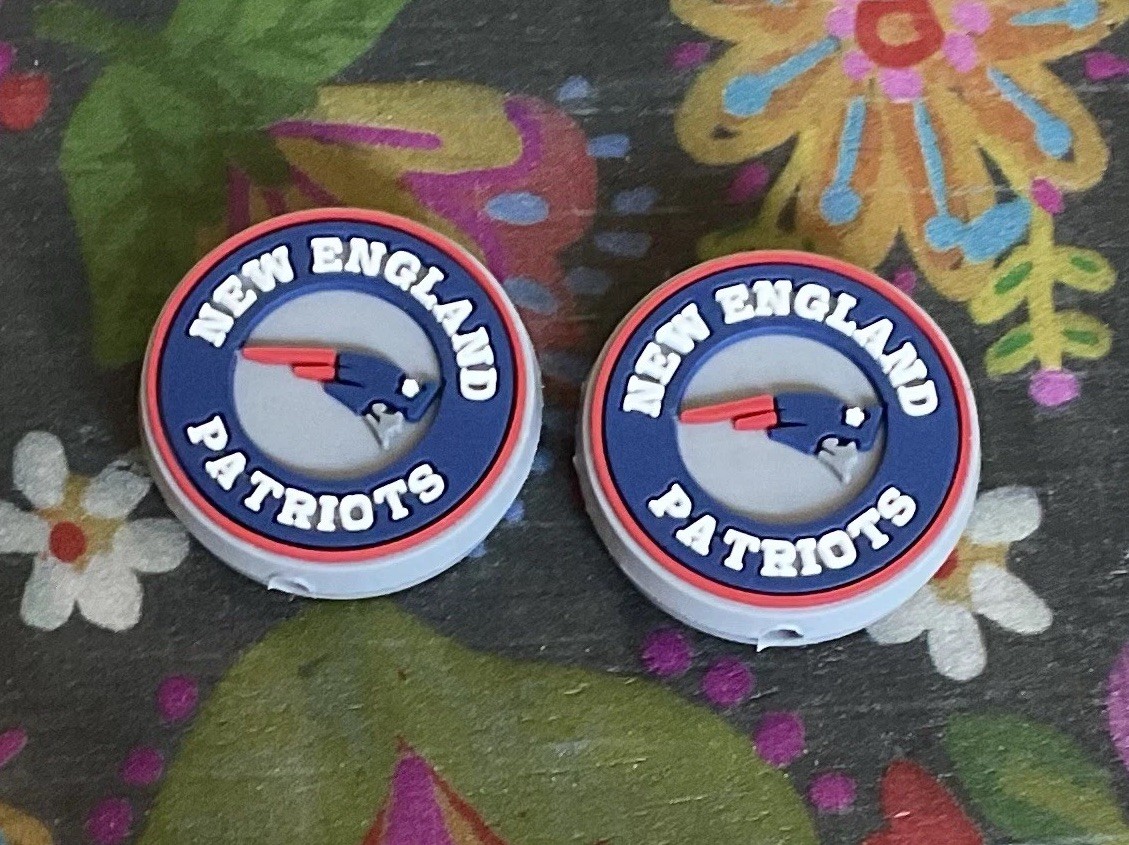 2 Piece NEW ENGLAND PATRIOTS Football Team Silicone Focal Beads DIY Pens+