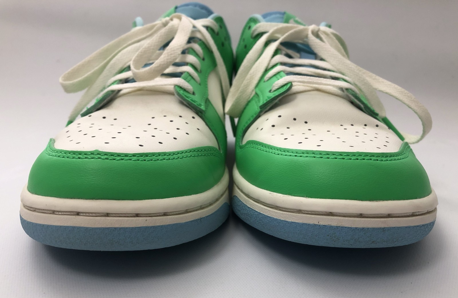 Nike Dunk Low Retro "Green Shock" Mens size 9 Womens size 10.5