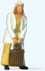 Preiser 28221 HO Scale Fetching Water - Individual Figure