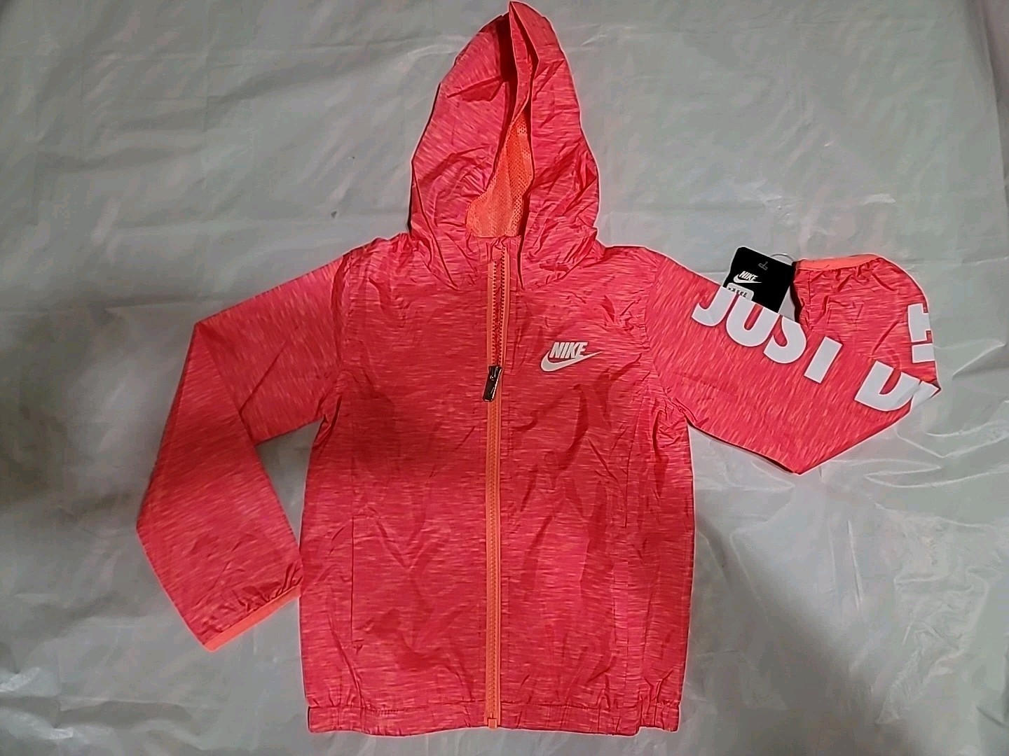 NWT Girls nike Windbreaker Jacket - Bright Mango - Size Medium (5-6)