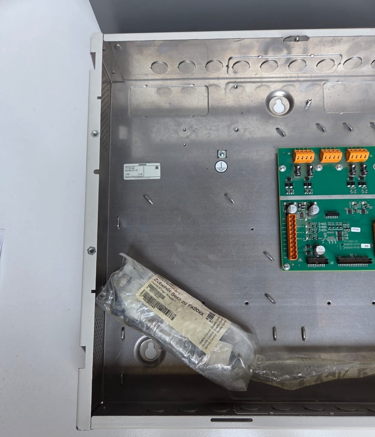 Siemens FT724-ZZ Cerberus Fire Terminal Board S54400-C31-A2 Network ControlPanel