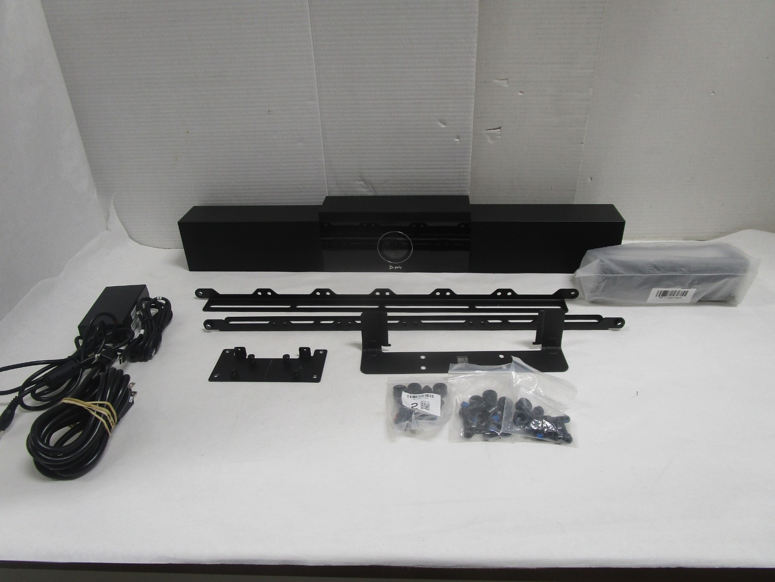 POLY STUDIO P009 4K HD USB Video Bar 7200-85830-001 PRE-OWNED FREE SHIPPING
