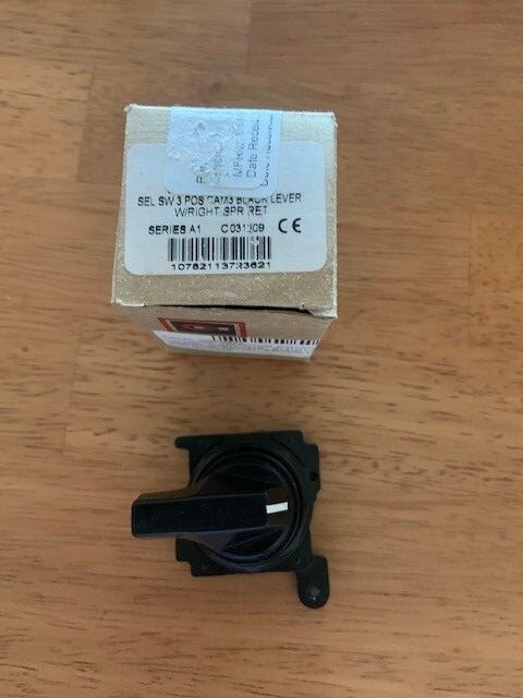Eaton Cutler Hammer E34VPBL1 Selector Switch 3 Position New