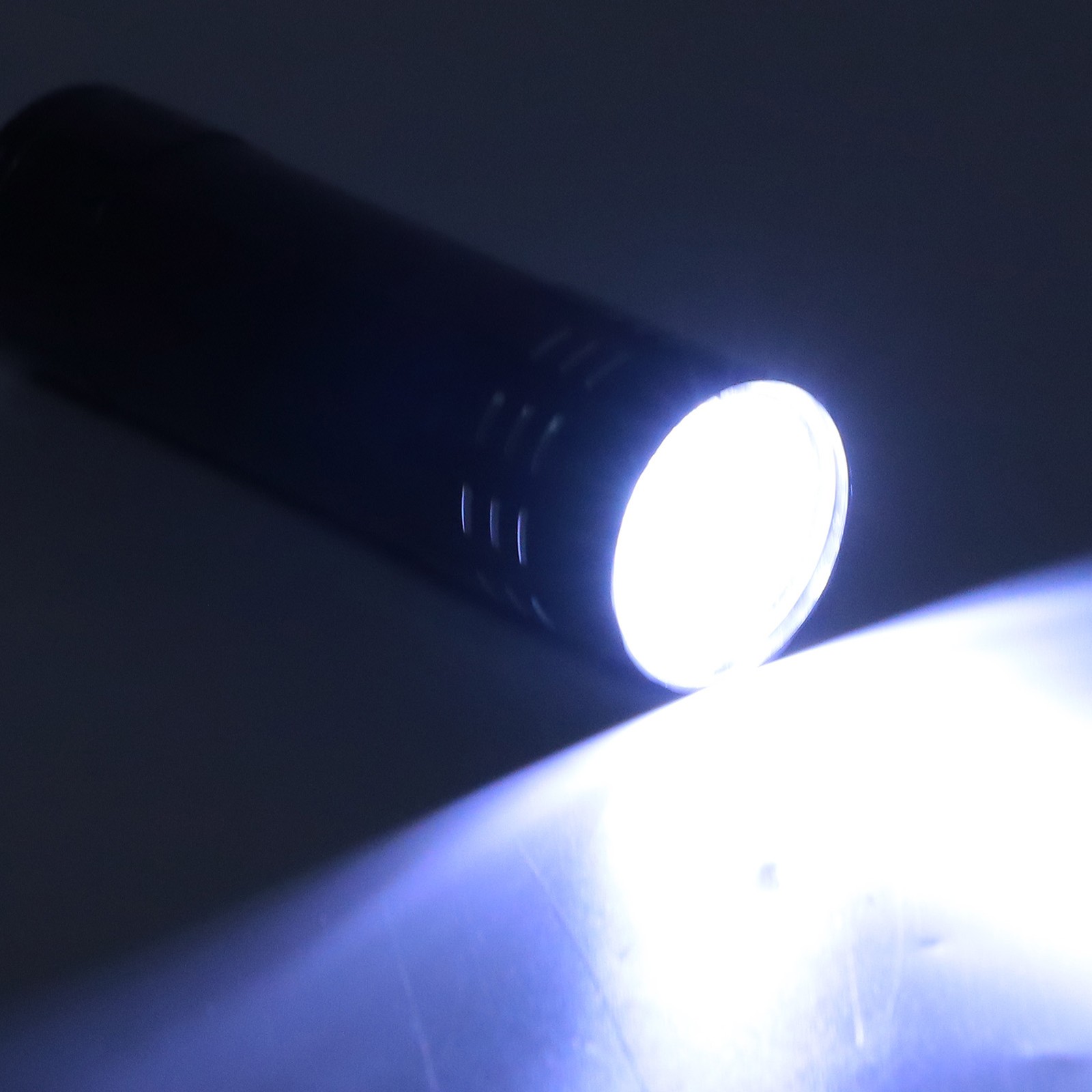 Egg Candler Tester Cool Light Lamp For Checking Egg Hatching Trending