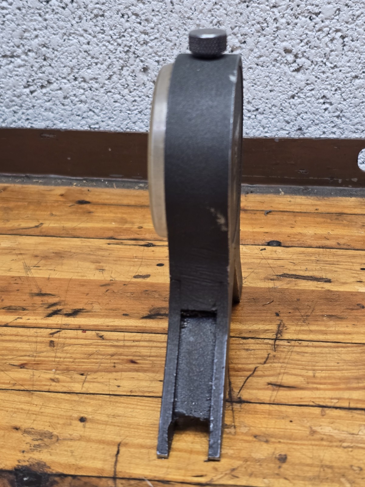 Legois Mfg. Miracle Point Indicator Protractor Magnetic Base Model 10 With Case