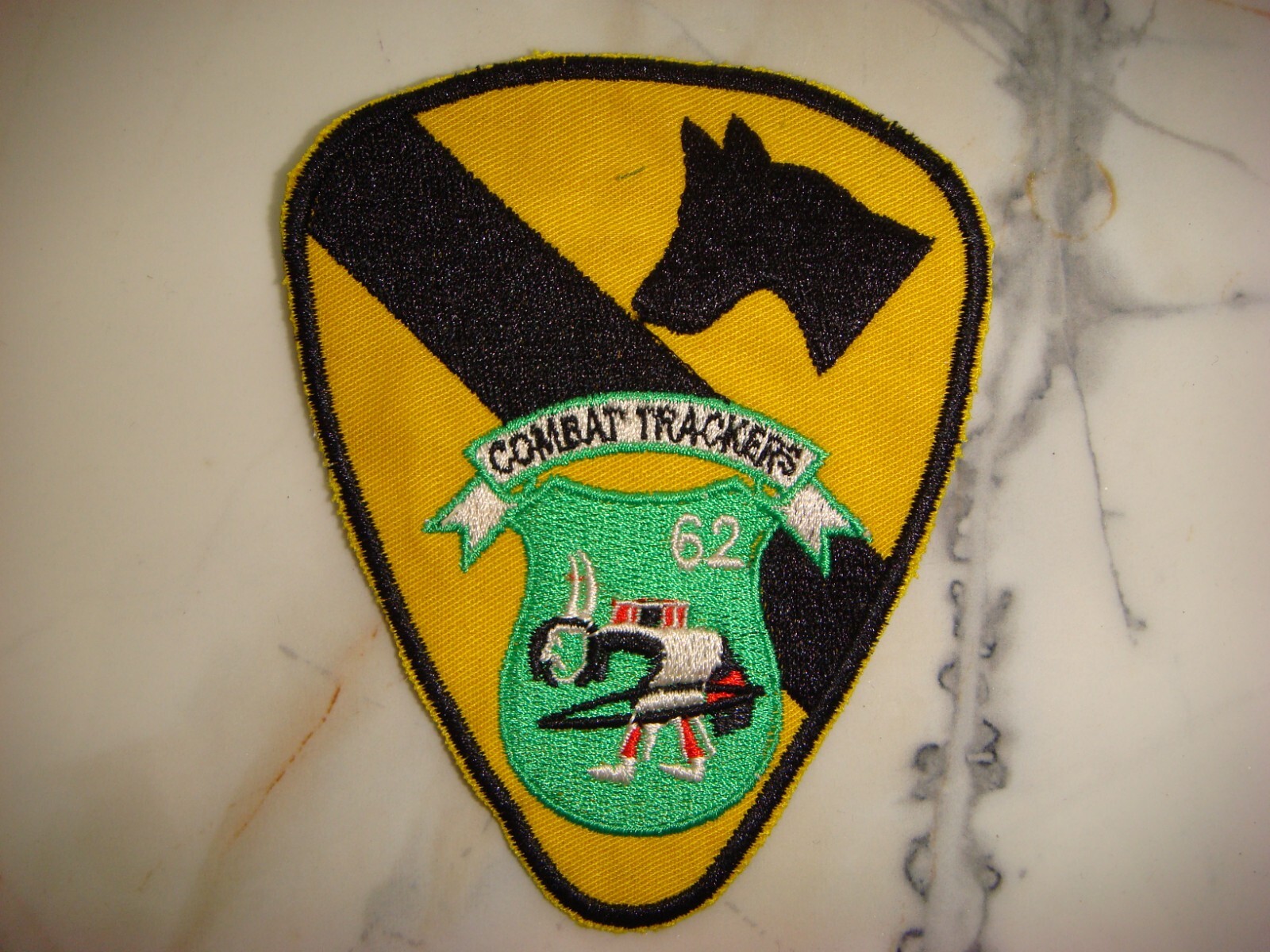 US 1st CAVALRY DIVISION - 62nd INF RGT COMBAT TRACKER TEAM, VIETNAM WAR PATCH