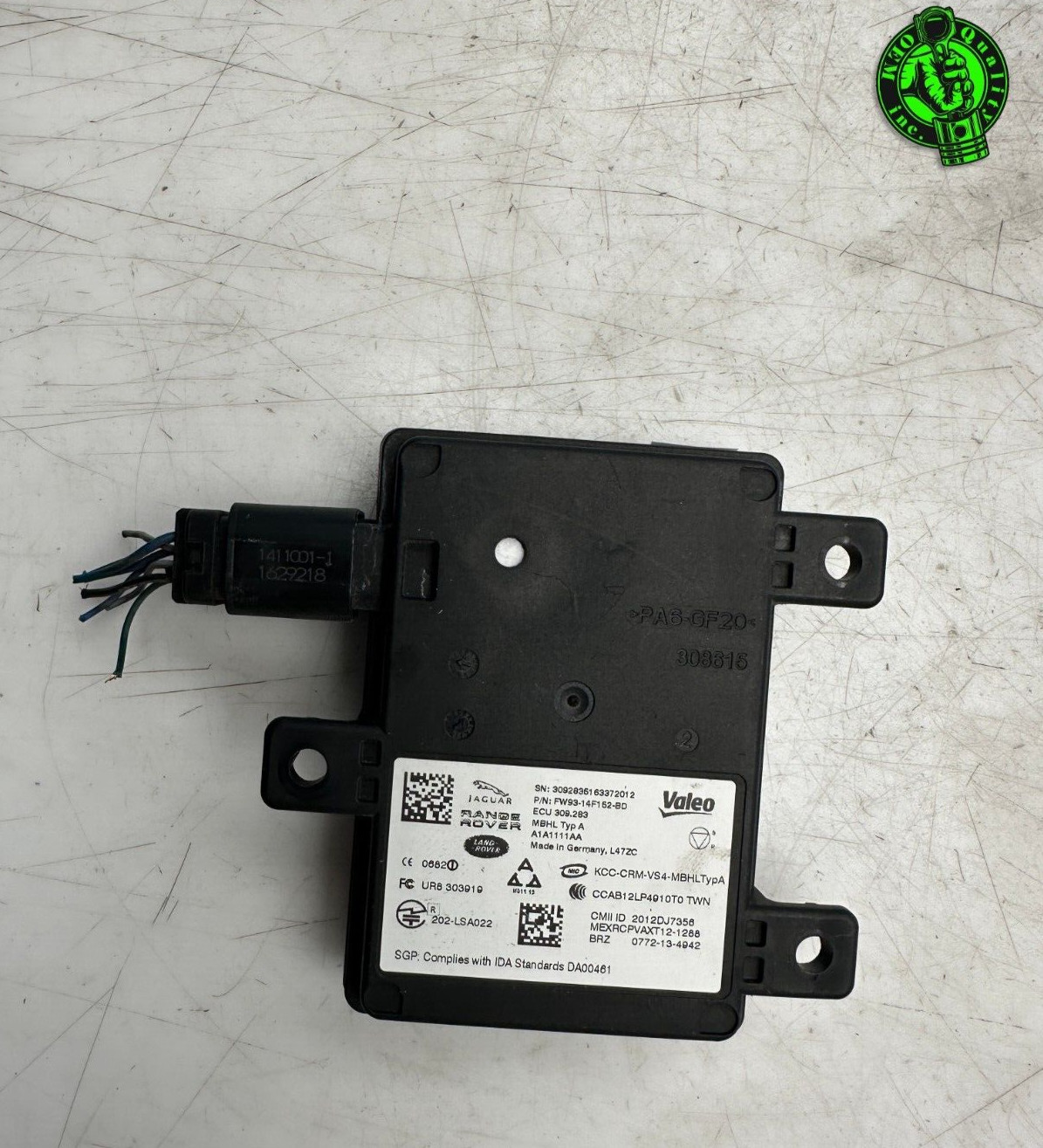 2016-2020 JAGUAR XE XF F-PACE REAR LEFT / RIGHT BLIND SPOT SENSOR CONTROL MODULE