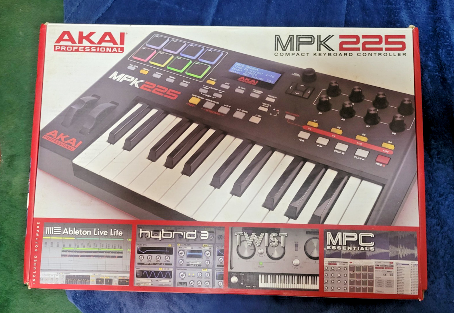 AKAI Professional MPK225 MIDI Keyboard Controller