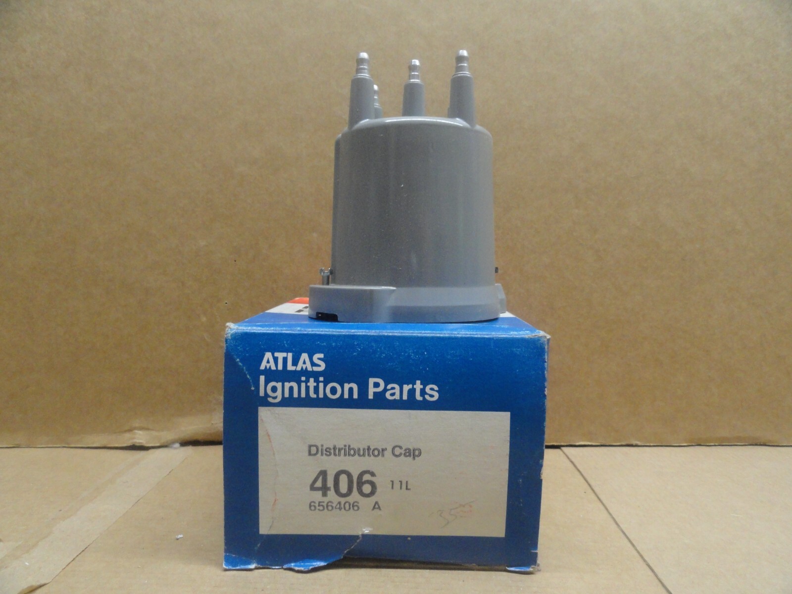 NORS ATLAS 406 Distributor Cap 656406 NEW old stock