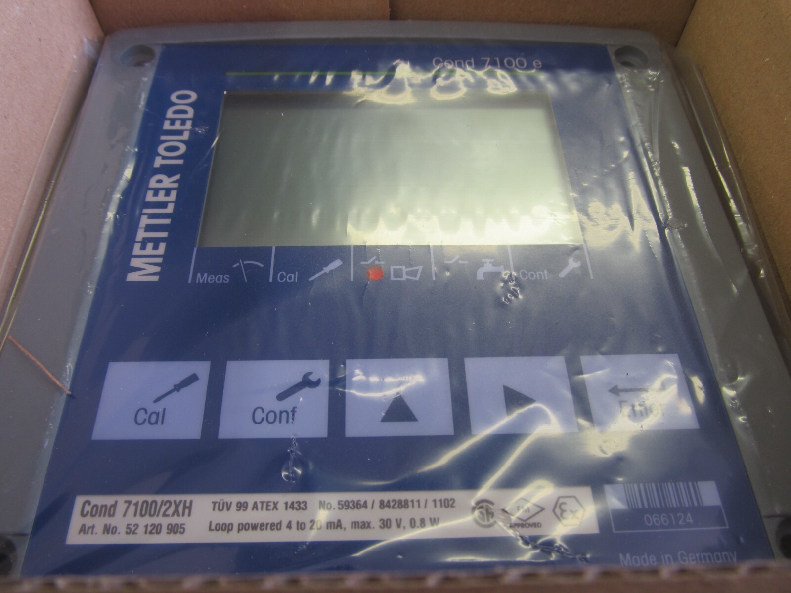 Mettler Toledo Compact Conductivity Transmitter 7100/2XH, LCD Display 52 120 905