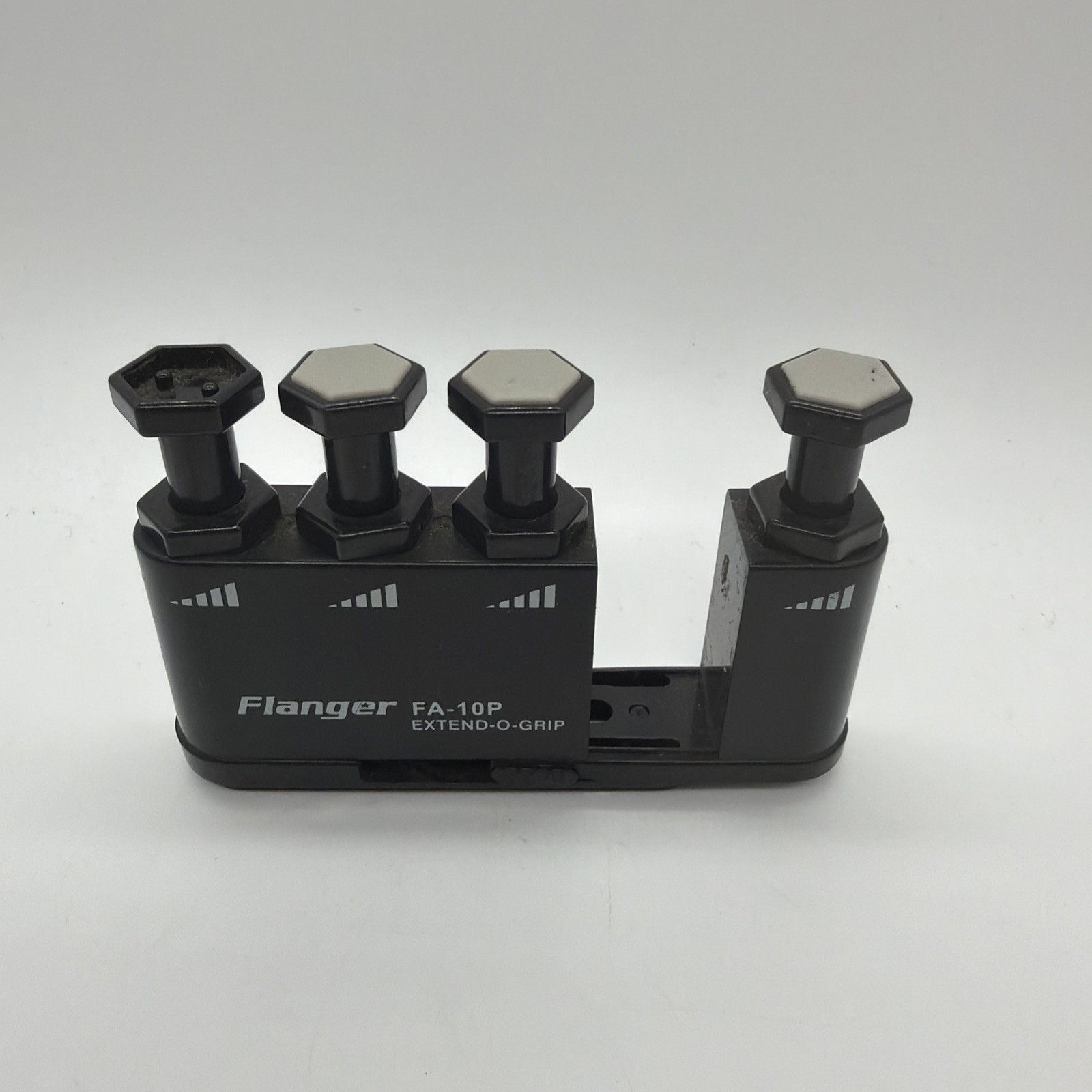 Flanger FA-10P Extend-O-Grip Finger Exerciser Black