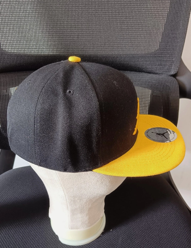 Air Jordan Black Cap Yellow Brim Jumpman Logo Snapback Flat Hat New Tags