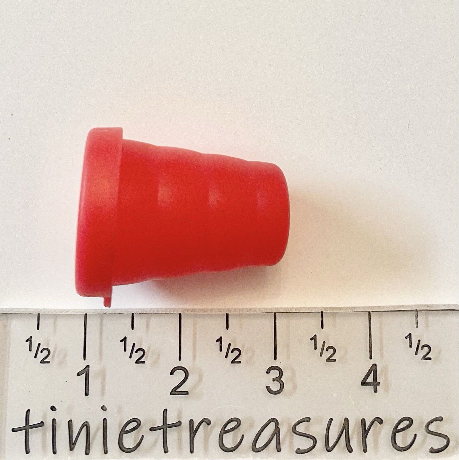 Tupperware Pencil and Crayon Sharpener 2 Inches Red Brand New!