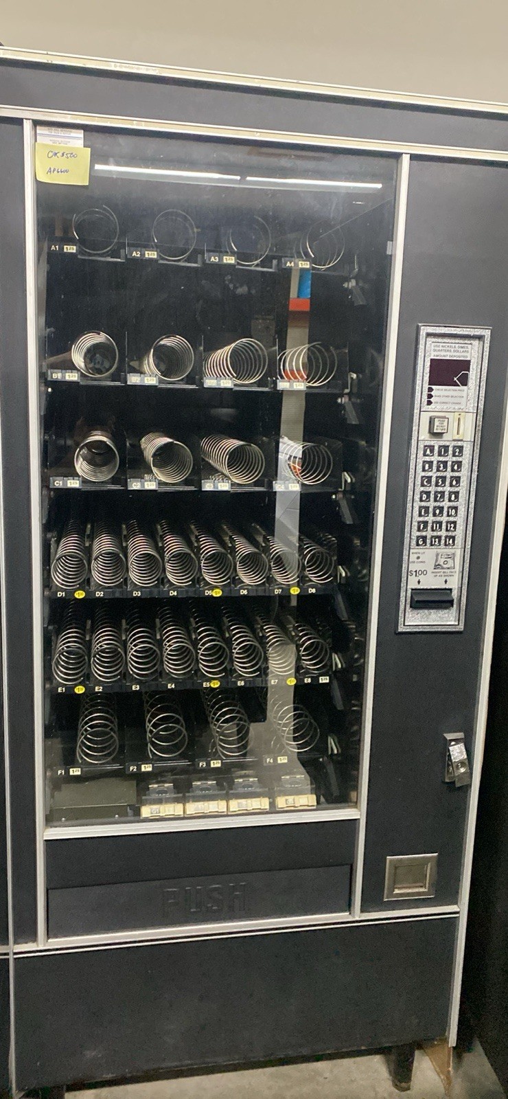 Automatic Products AP123 Snack Vending Machine