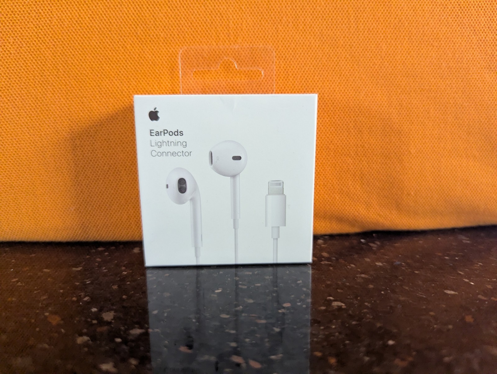 Apple EarPods Lightning Connector In Ear Canal A1748 MWTY3AM/A New Original OEM