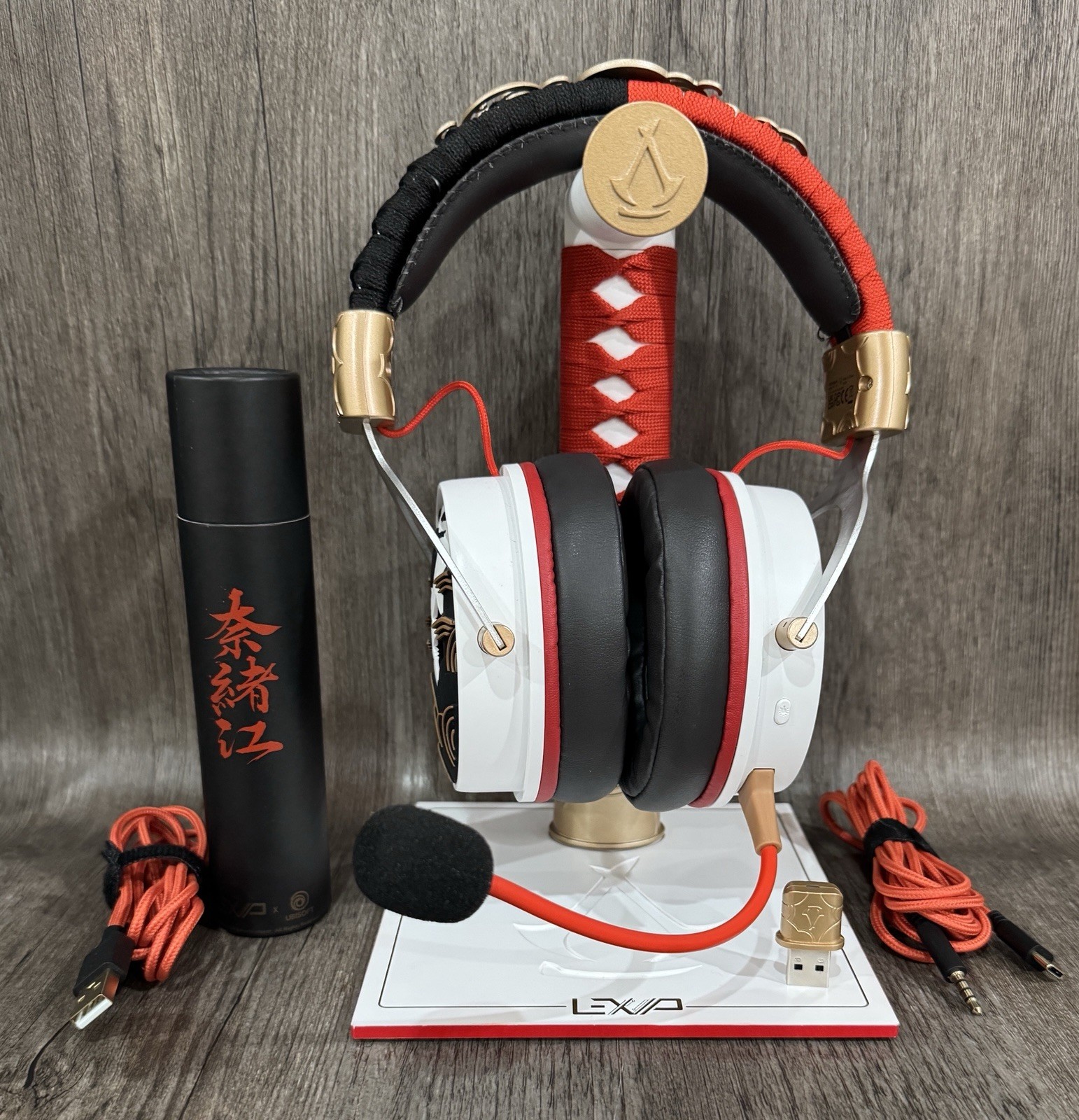 LEXIP X Ubisoft Assassin's Creed Shadows L.E. Wireless Bluetooth Headset Stand