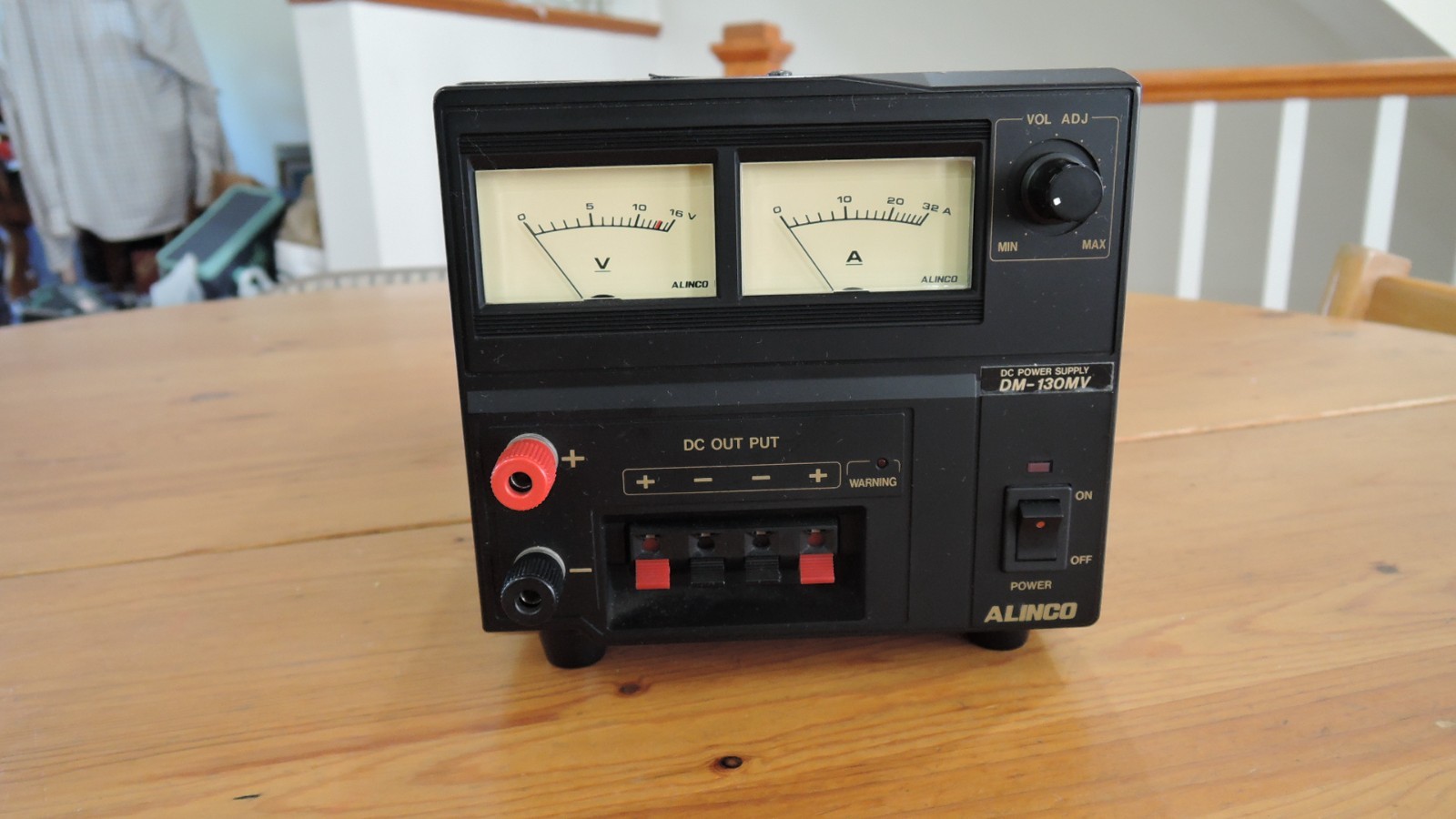 DM-130MV   Power supply  1V-15V  25A-30A