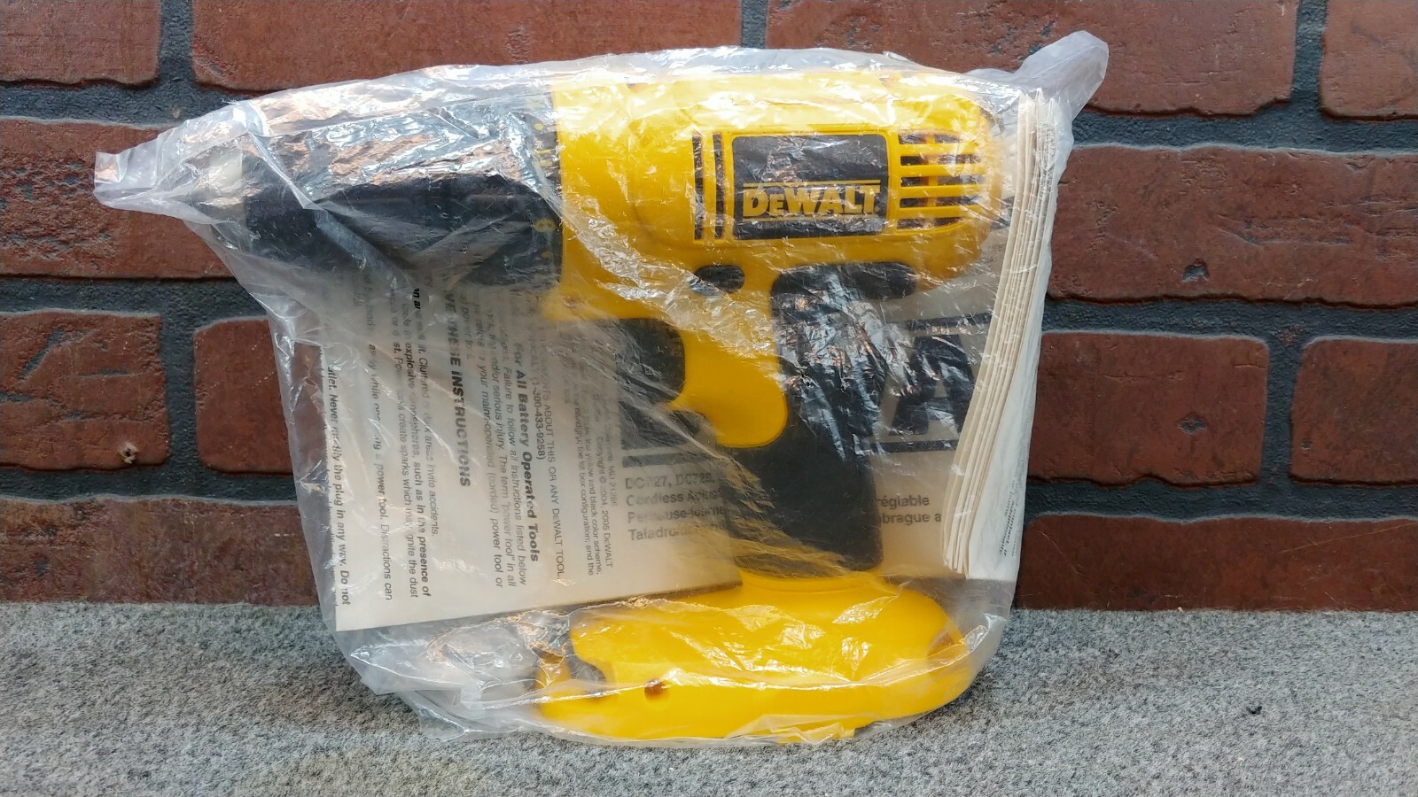 DeWalt DC759 18V 1/2" Variable 2-Speed Keyless Drill Driver-***NEW***