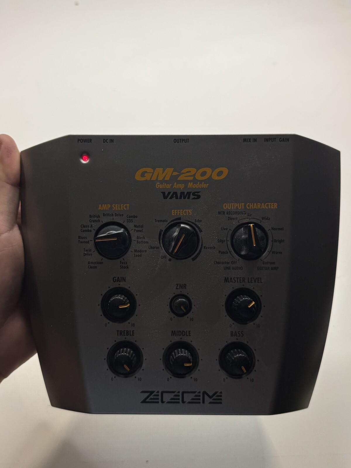 ZOOM GM-200 GUITAR AMP MODELER VAMS EFFECTS