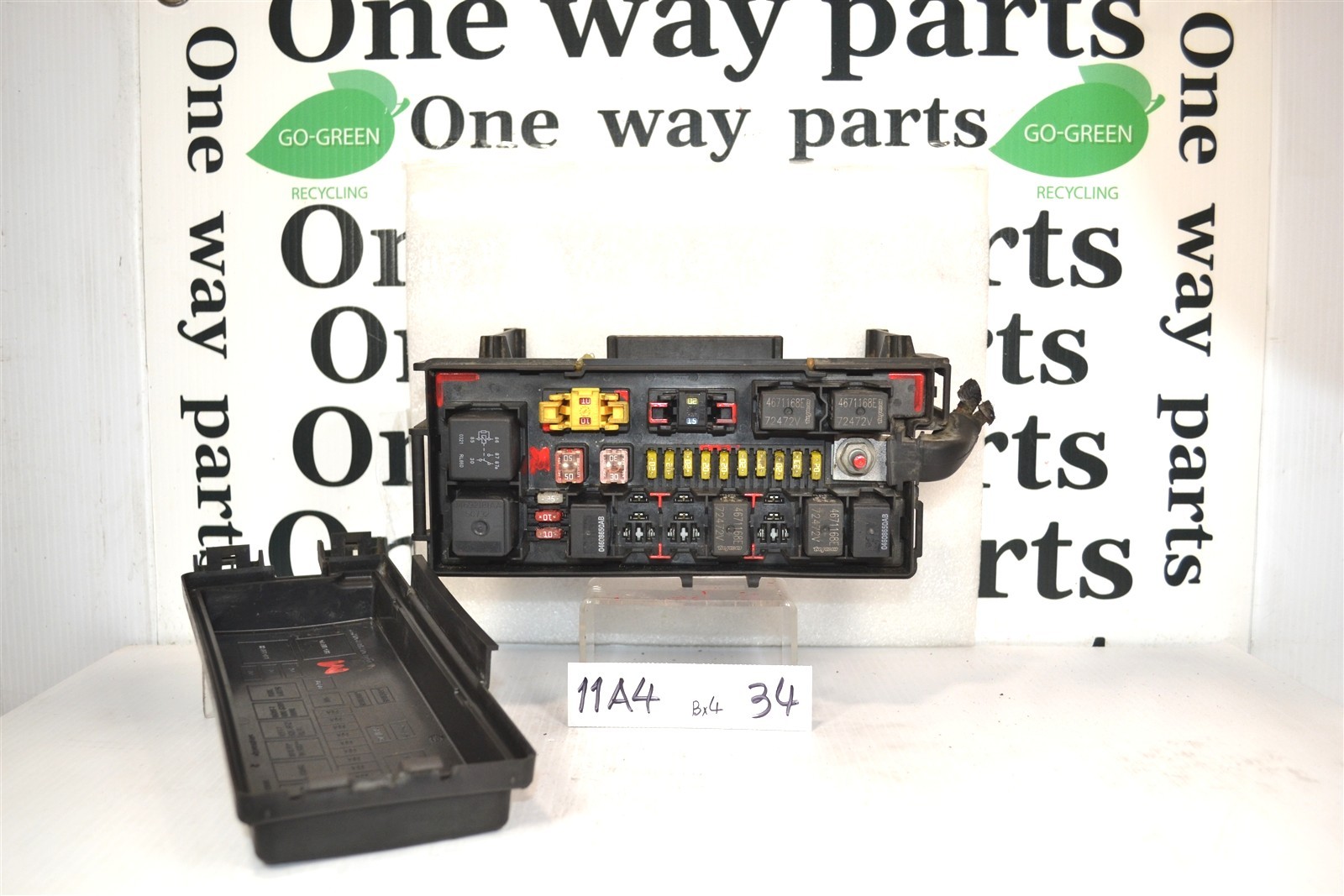 04692109AC Jeep Grand Cherokee 2007 Fuse Box MFR Relay Module OEM 11A4 34 B4