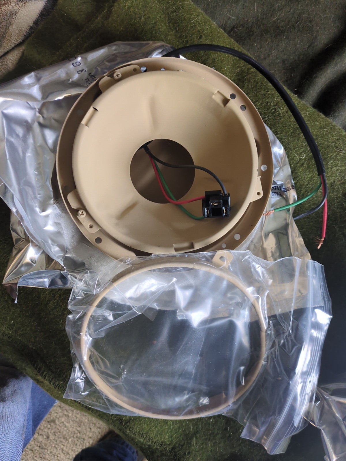 2x Tan Headlight Bucket Mount w/Bezel Ring Military Vehicles 6220015730842 NOS